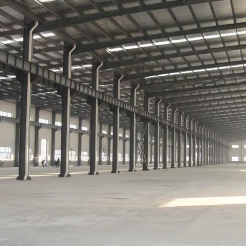 Edifício Industrial Composto de Aço e Concreto